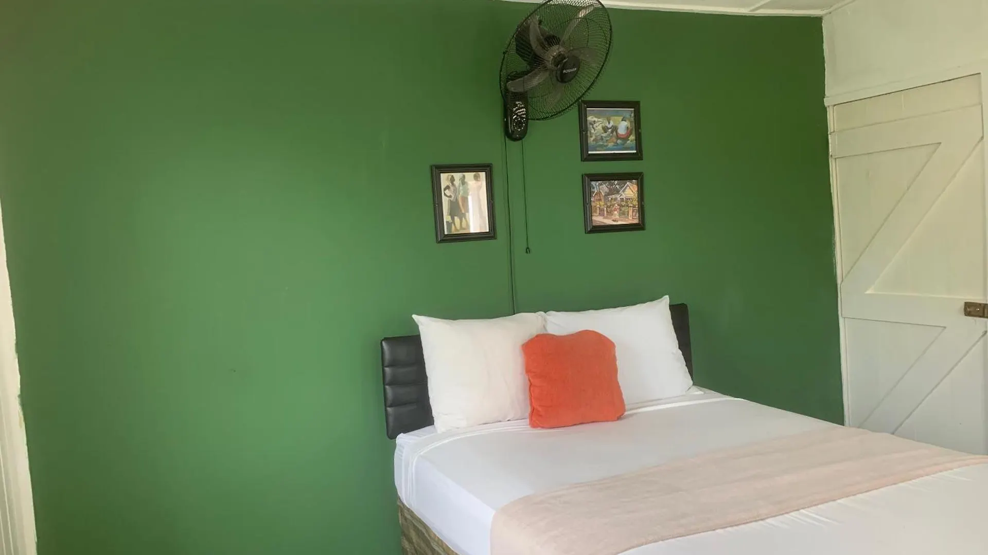 Kingsworth Bed And Breakfast Kingston Bed & Breakfast